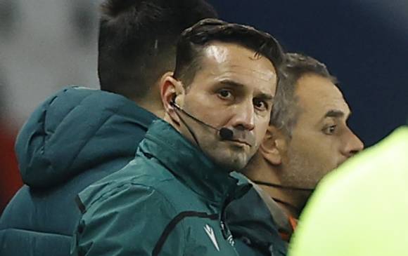 Sebastian Coltescu, árbitro rumano. FOTO EFE