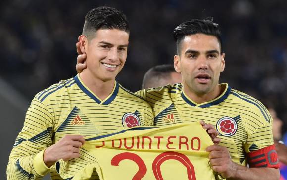 El capitán anotó a los 63 minutos de penal y en la celebración sacó una camiseta con el dorsal 20, que luce Juan Fernando Quintero. FOTO AFP