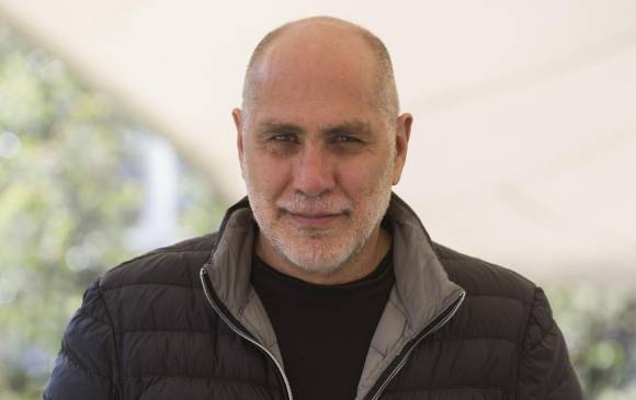 Guillermo Arriaga estuvo en Medellín y en Cartagena como uno de los invitados al Hay Festival. Conversó de su más reciente libro, El salvaje. FOTO manuel saldarriaga.