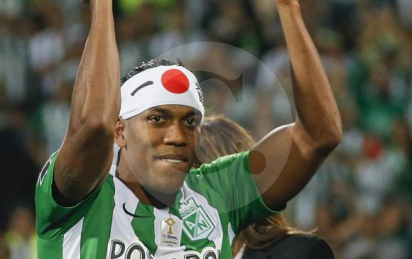 Orlando Berrío, con opciones para ir al exterior, salió con una venda alusiva al reto que será ir a Japón. FOTO rÓBINSON sÁENZ