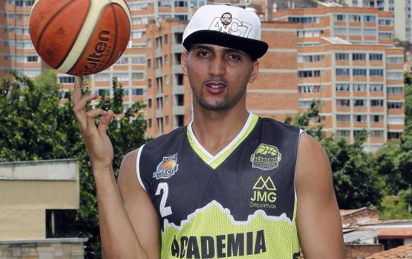 César Chávez es el capitán de Academia. FOTO jaime pérez 