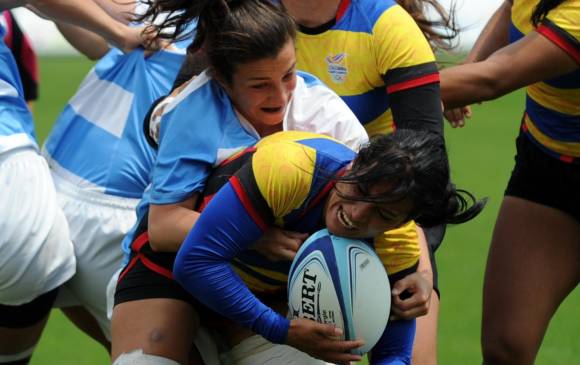Tras su actuación en Juegos Panamericanos, el equipo femenino de rugby afronta torneo en Irlanda, ante las mejores. FOTO afp