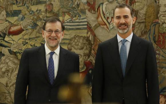 Rajoy acudió ayer al Palacio de la Zarzuela para jurar frente al rey Felipe VI para un nuevo periodo como mandatario. FOTO afp