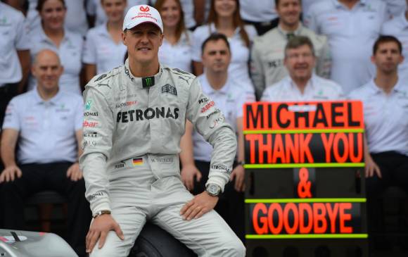 Esta fue una de las últimas fotos tomadas a Michael Schumacher en actividad (Interlagos, septiembre de 2012). Gracias y adiós decía una valla. El alemán cumplirá 50 años el 3 de enero. FOTO AFP