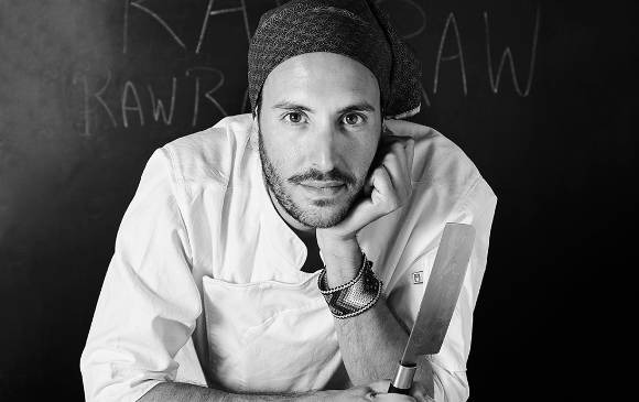Javier Medvedovsky es un argentino, radicado en España, que difunde la comida viva, sin etiquetas y con pasión. Fotos: Cortesía Becky Lawton.