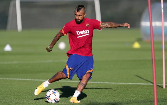 Arturo Vidal es uno de los 19 jugadores que volvió a entrenamientos con el Barcelona. FOTO EFE