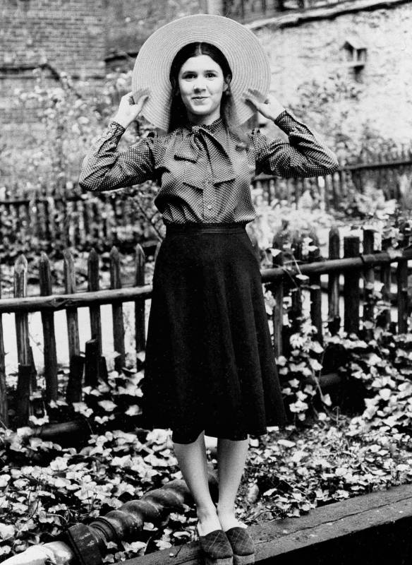 Sus primeros pasos en el mundo de la interpretación los dio como estudiante de arte dramático en la Royal Central School de Londres y como parte del elenco de Irene (1973), un musical de Broadway que protagonizaba su madre. FOTO AP