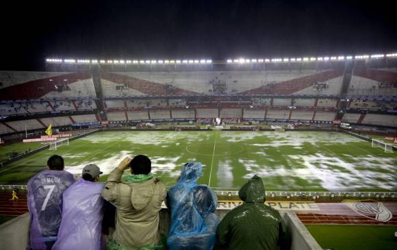 Así lució anoche el estadio Monumental media hora antes del partido entre Argentina y Brasil. FOTO ap