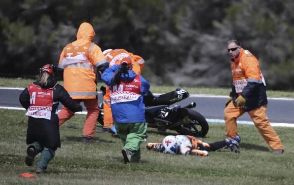 El británico Jhon Mcphee quedó inconsciente tras el múltiple accidente. Foto: AP