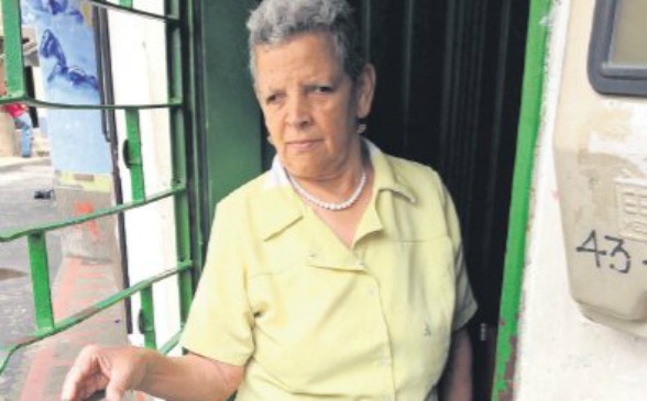  La mayor preocupación de Berta Ofelia Jaramillo es que se inunde su casa y estén sus nietos adentro. 