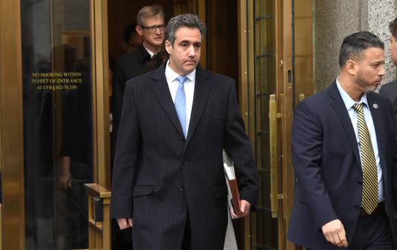 Michael Cohen ayer, a su salida de la Corte en la que le fue dictada su sentencia por mentir para favorecer a Trump. FOTO afp