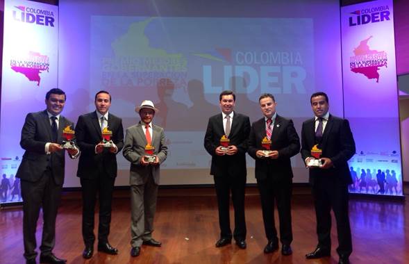 Colombia Líder entrega el Premio a los Mejores gobernantes en la Superación de la Pobreza. FOTO CORTESÍA