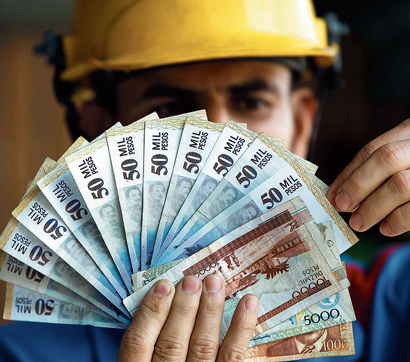 Propuesta de los empresarios sobre el salario mínimo 2021 dista en 104.640,94 pesos de la de los trabajadores; estos últimos piden un aumento de 13,92 %. FOTO COLPRENSA