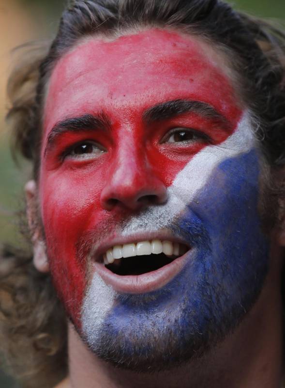 Rostros de felicidad, rostros que se pintaron de rojo y azul. FOTO JUAN ANTONIO SÁNCHEZ.