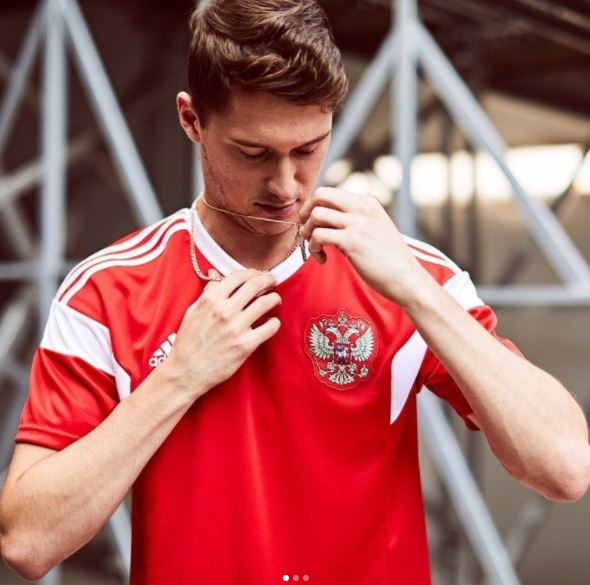 La camiseta fue bien recibida en suelo ruso. FOTO CORTESÍA