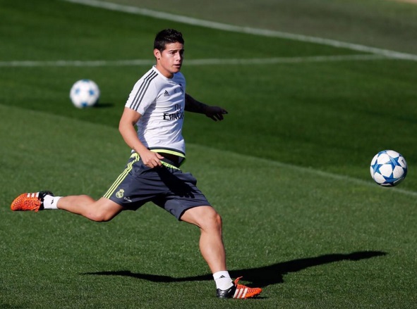 “Falta poco” , escribió este martes en su cuenta de Twitter James Rodríguez, adjuntando una fotografía de su entrenamiento. FOTO CORTESÍA