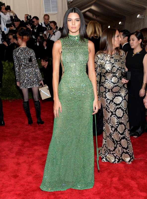 Kendal Jenner con un diseño de Calvin Klein. FOTO AP