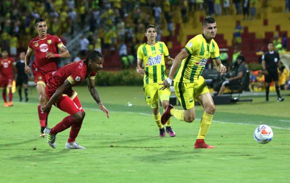 El último encuentro entre Rionegro y Bucaramanga, el 6 de mayo de 2018 en la capital santandereana, terminó con empate 2-2. El domingo jugarán una nueva edición de este duelo. FOTO Colprensa 