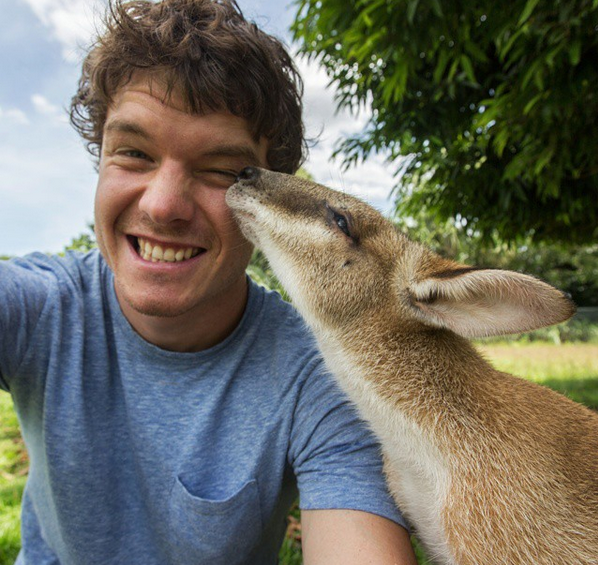 Selfies con un quokka, un león marino, un camello, un loro y dos canguros en distintos lugares de Australia. FOTOs cortesía