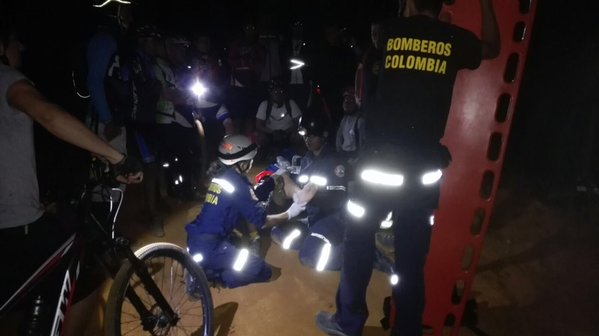 El rescate terminó pasadas las 11 de la noche. FOTO Cortesía Bomberos de Bello
