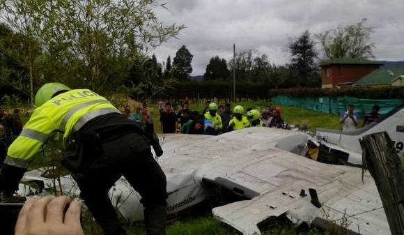 La aeronave tiene matrícula HK 4990, una avioneta Cessna 402, perteneciente a la aerolínea Aeroexpress. FOTO colprensa
