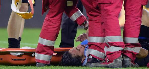 Lesión de Mario Yepes es nueva preocupación en la Selección | Este martes se conocerá la incapacidad de Mario Yepes. FOTO AFP