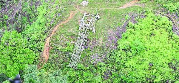 Derriban torre de energía en Meta |