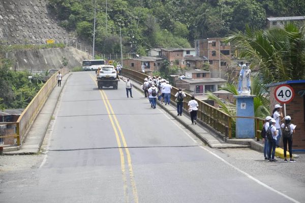 Jornadas de verificación del estado de las viviendas evacuadas en Puerto Valdivia. FOTO CORTESÍA EPM
