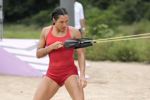 El exatlón que Alejandra pinta de Azul