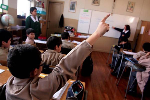 En Medellín las instituciones educativas decidieron la obligatoriedad de la asistencia por parte de los alumnos y previamente e informaron a los padres si deben ir o no. FOTO ARCHIVO