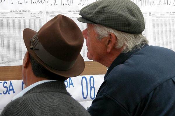 El viceministro de Hacienda, Luis Alberto Rodríguez, indicó que los pensionados que reciben mesadas mayores de 4.700.000 pesos al mes tendrían que pagar impuesto de renta si el Congreso aprueba la Ley de Financiamiento de Duque. Foto Colprensa