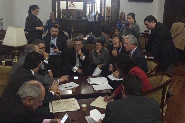 Con un giro político que no era esperado, el apoyo del uribismo, el Congreso de la República le dio vía libre este miércoles a la creación de las zonas de concentración. FOTO COLPRENSA