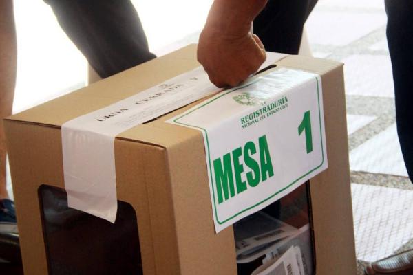 El Ministerio de Hacienda negó recursos para consultas mineras. FOTO: Colprensa