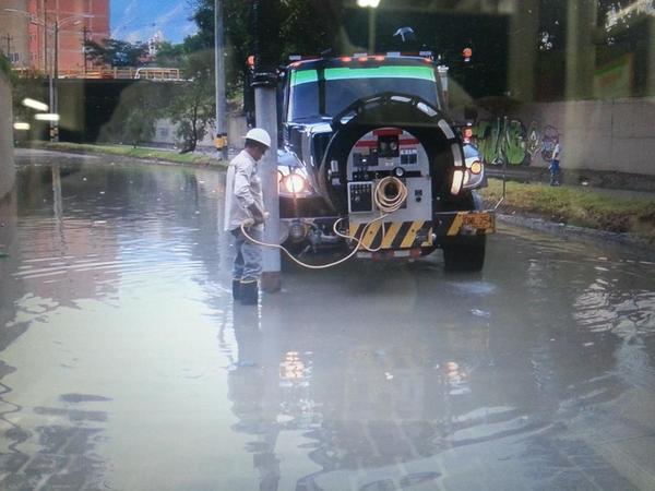 Así lucían los desctores aledaños al deprimido de la avenida Oriental. Foto: cortesía
