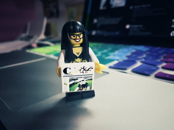 Una geek adicta a los juguetes