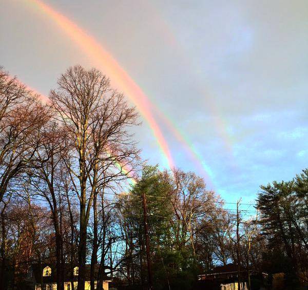 Así se vieron los arcoíris en Nueva York este martes en la mañana FOTO Amanda Curtis vía AP