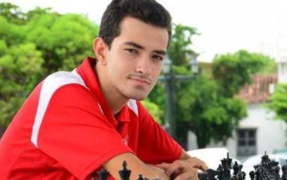 Cristhian Ríos es actualmente el jugador número uno del ajedrez colombiano. En Medellín sale por más prestigio. FOTO CORTESÍA 