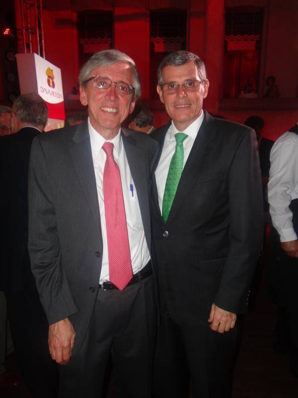 Carlos Arango y Mauricio Toro, presidente de AFP Protección.
