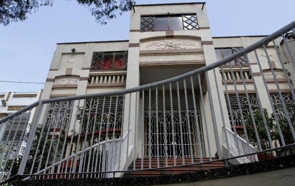 La grandeza y variedad en la arquitectura de algunas propiedades construidas hace más de 60 años en Prado se aprecia tras las rejas instaladas más recientemente. FOTOs donaldo zuluaga