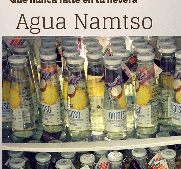 Agua Namtso Namtso es una bebida saludable, refrescante y sin calorías. Namtso es el arte del agua saborizada. #AguaNamtso Medellín - Colombia.instagram.com/aguanamtso