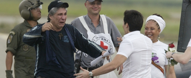 Fiscal captura a Sigifredo López por muerte de diputados | El político fue liberado por las Farc en febrero del 2009 tras siete año de secuestro y ha rechazado las acusaciones. FOTO ARCHIVO