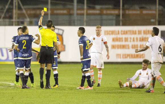 Al margen del presunto acoso sexual, el tema del mal manejo arbitral en Colombia ha sido continuo desde 2005. FOTO jaime pérez