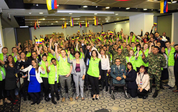 Los extranjeros que enseñarán inglés en planteles oficiales fueron presentado ayer en Bogotá. Foto Cortesía mineducación