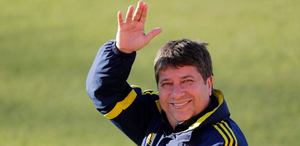 Bolillo Gómez abandonaría la selección de no pasar la primera ronda | Reuters | "No es sólo que me vaya, también me van a echar", dijo el técnico, quien dejó entrever que las expectativas que se han creado en el país en torno a la selección harían insostenible su continuidad si caen eliminados en la fase de grupos.