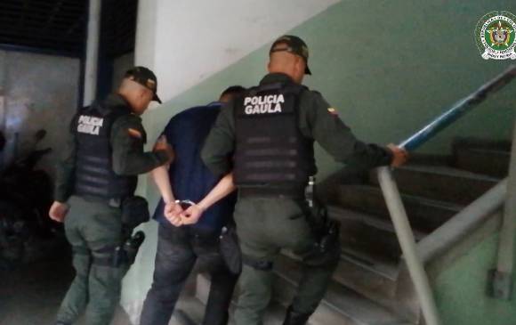 En el Código Penal de Colombia, el delito de extorsión implica una condena de 16 a 24 años de cárcel, según los atenuantes y agravantes. FOTO: cortesía de la Policía.