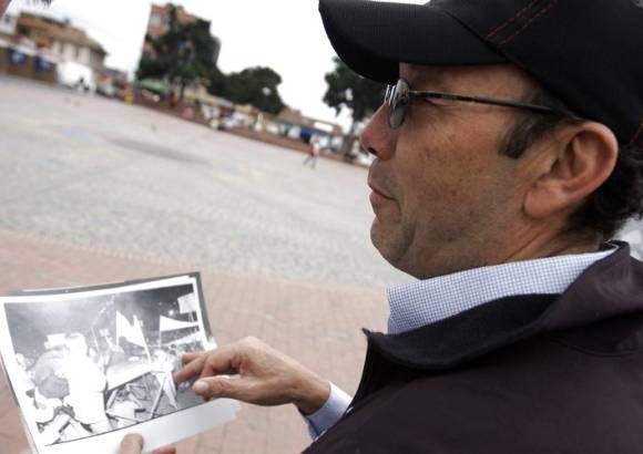 Colprensa - El reportero gr�fico Jos� Ruiz, tom� hace 20 a�os la chiva de su vida, el atentado a Luis Carlos Gal�n.