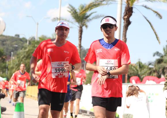 Esteban Jaramillo y Sebastián Salazar - Más de 10 mil competidores se dieron cita en esta histórica cita deportiva que se corría en las modalidades de 5, 10, 21 y 42 kilómetros.