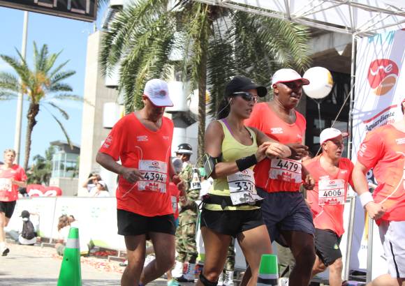 Esteban Jaramillo y Sebastián Salazar - Más de 10 mil competidores se dieron cita en esta histórica cita deportiva que se corría en las modalidades de 5, 10, 21 y 42 kilómetros.