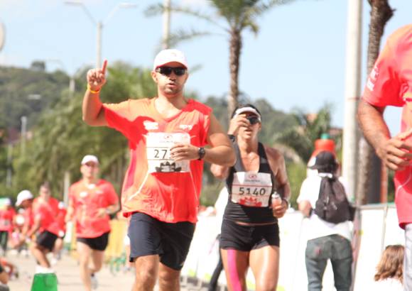 Esteban Jaramillo y Sebastián Salazar - Más de 10 mil competidores se dieron cita en esta histórica cita deportiva que se corría en las modalidades de 5, 10, 21 y 42 kilómetros.
