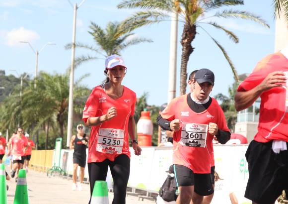 Esteban Jaramillo y Sebastián Salazar - Más de 10 mil competidores se dieron cita en esta histórica cita deportiva que se corría en las modalidades de 5, 10, 21 y 42 kilómetros.